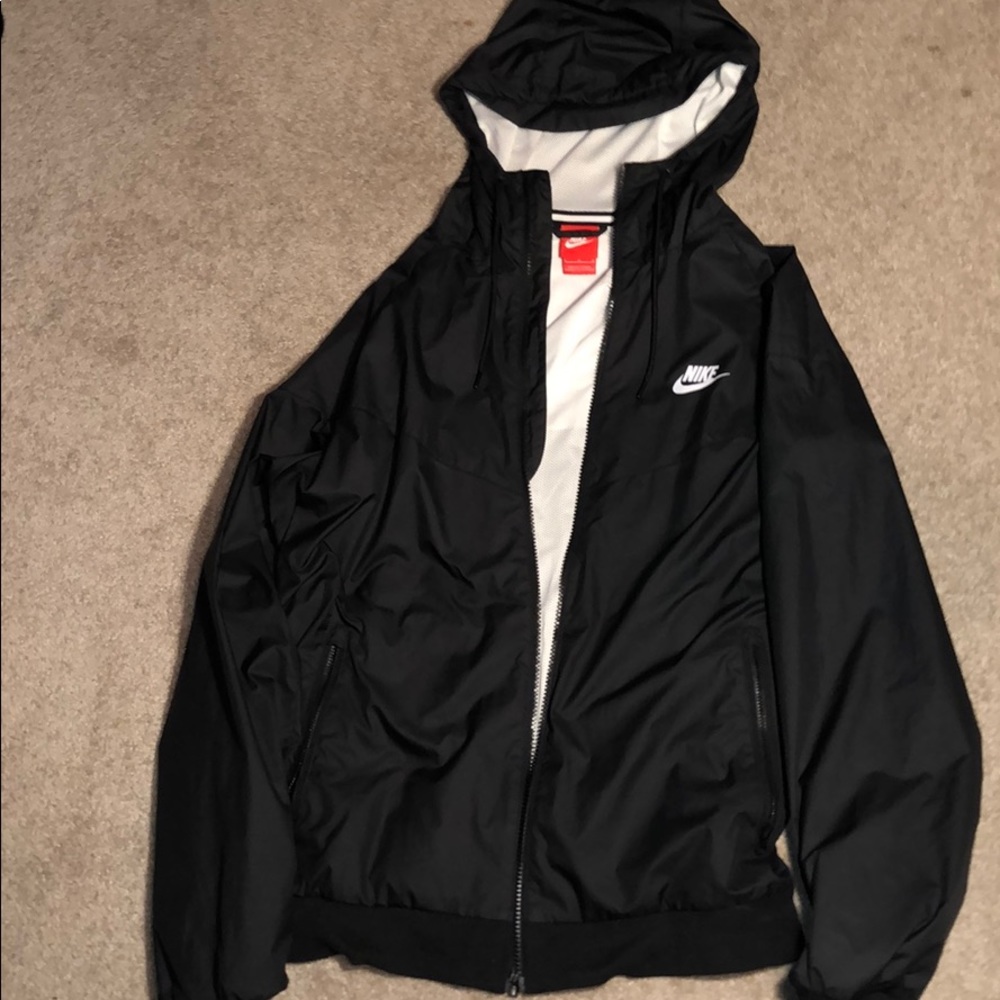 Nike Windbreaker - Picture 1 of 3